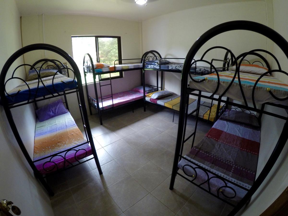 Fat Monkey Hostel Корон Екстериор снимка