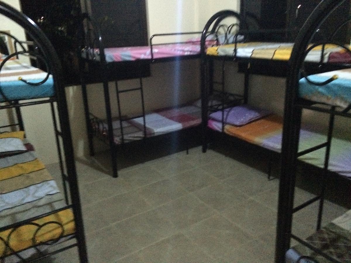 Fat Monkey Hostel Корон Екстериор снимка