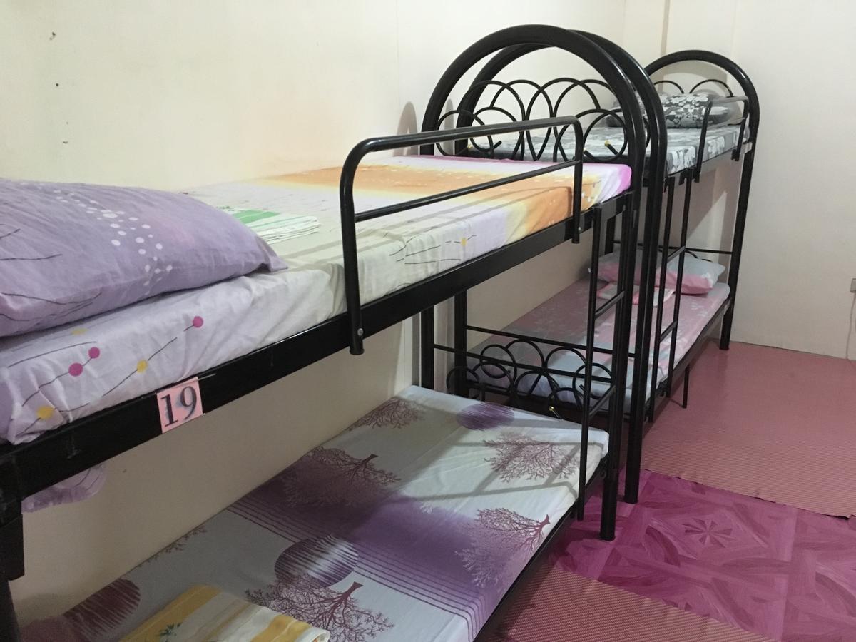 Fat Monkey Hostel Корон Екстериор снимка