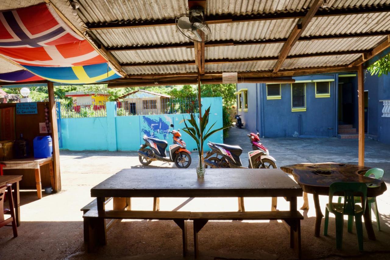 Fat Monkey Hostel Корон Екстериор снимка