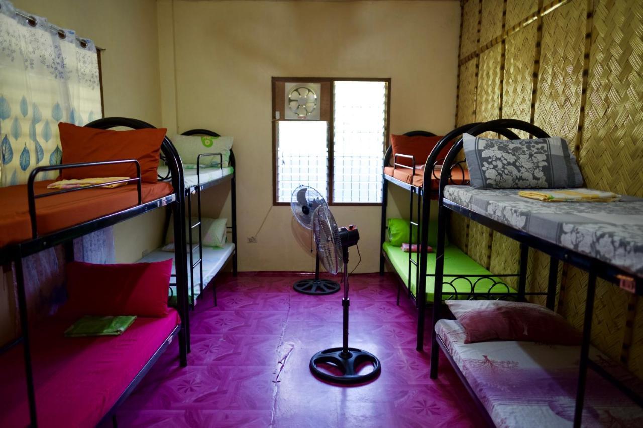 Fat Monkey Hostel Корон Екстериор снимка