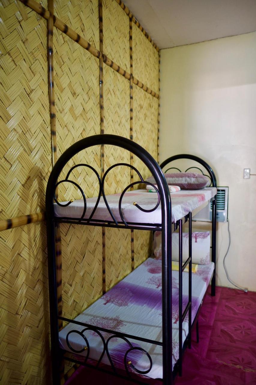 Fat Monkey Hostel Корон Екстериор снимка